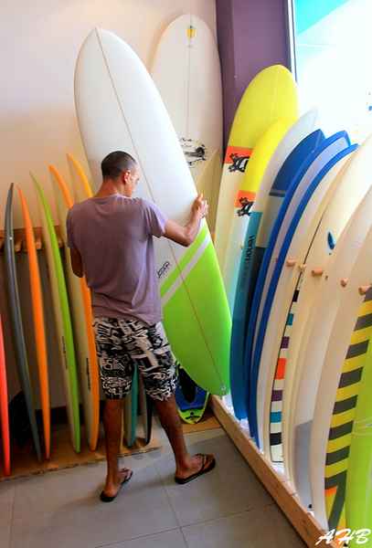 La-crique-surf-shop-amp-school